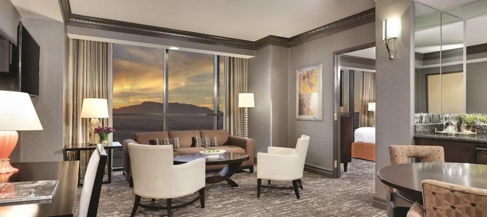 Luxor Hotel & Casino By Suiteness Las Vegas Eksteriør bilde